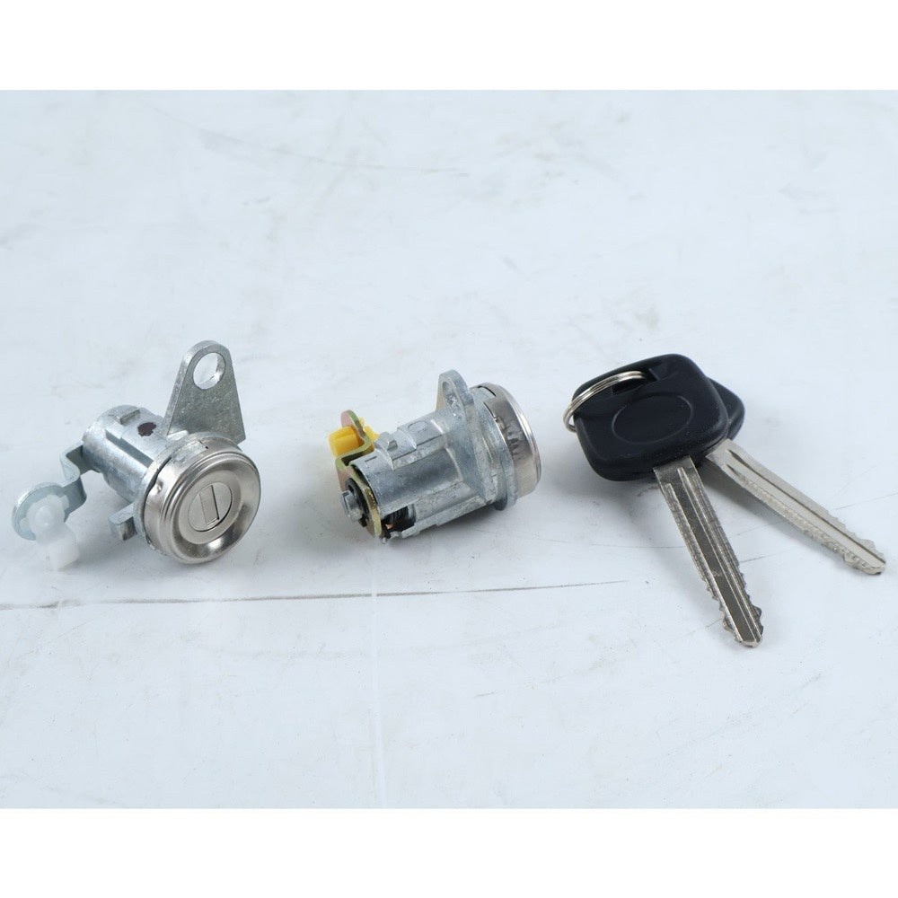 1 Pair Door Lock Cylinder With Keys 69051-42050 69051-42060 suitable for Toyota RAV4 1998-2000
