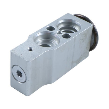Expansion Valve 82002793 87529495 fits CASE Tractor Farmall 105N 75N 85N JX100U JX1060C Loader 521F 621E 621F 721E 921F