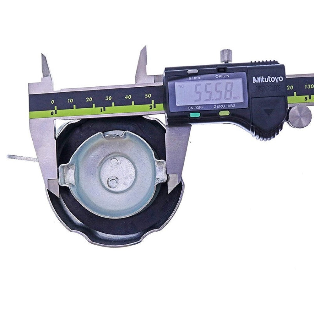 Locking Fuel Cap 130049A1 87335469 suitable for CASE Loader 570LXT 570NXT 570MXT 580SM 580M 580L 580SL 590L 590SL 590SM