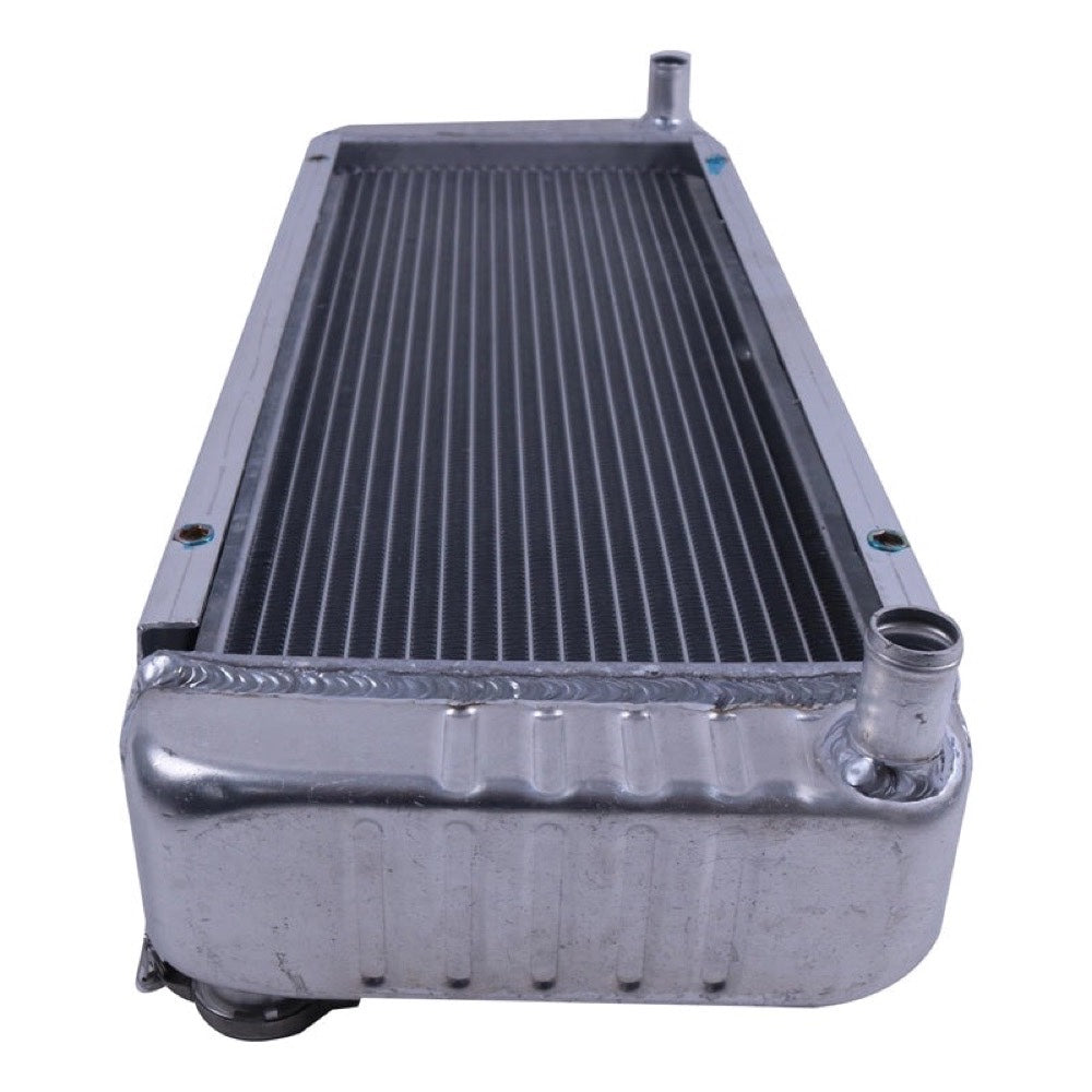 Water Tank Radiator 6678820 6672455 7009566 7377433 suitable for Kubota Engine D1005-E3B-BC-3 Bobcat Loader 553 553F 553AF 463 S70